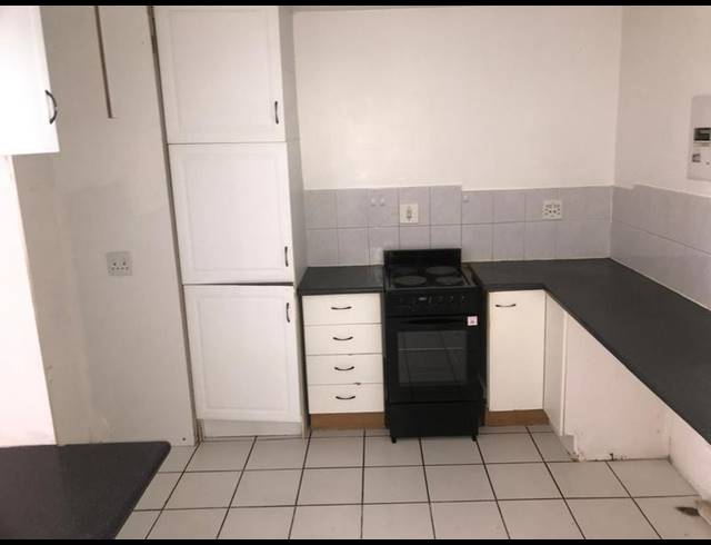 2 BEDROOM APARTMENT FOR SALE IN WESTCLIFF